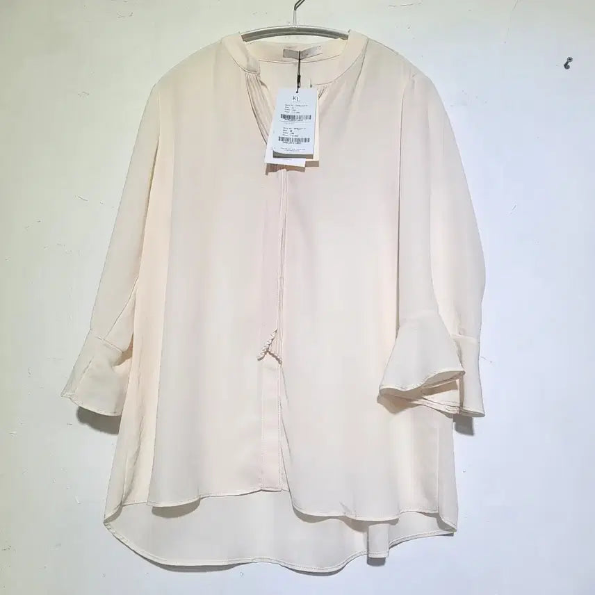 [BUNJANG] KL Flare Sleeve Blouse (New) - Size S / 빈티지존 (새상품) KL 플레어 소매 블라우스 S