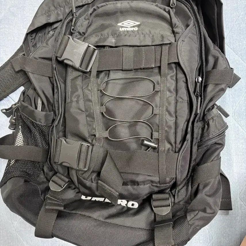 [BUNJANG] Umbro Black Backpack / 엄브로 백팩 블랙