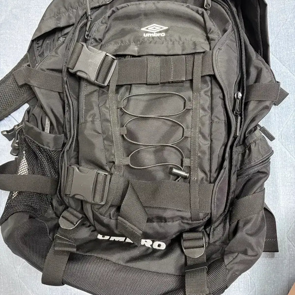 [BUNJANG] Umbro Black Backpack / 엄브로 백팩 블랙