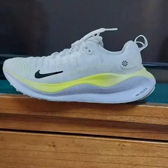 [BUNJANG] Nike Infinity Run 4 Running Shoes (240) / 나이키 정품 인피니티 런4 런닝화.240