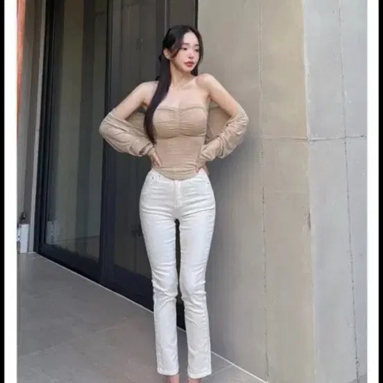 [BUNJANG] Kindaami White Straight Leg Jeans with Hip Pads / 카인다미 골반뽕 일자진