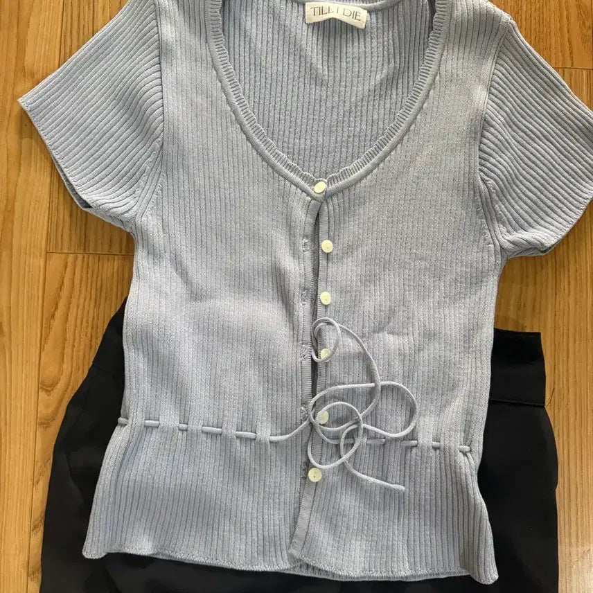 [BUNJANG] TILDAI Short-Sleeve Cardigan / 틸아이다이 반팔 가디건