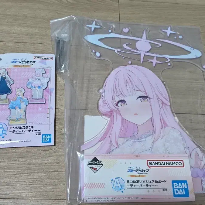[BUNJANG] Blue Archive Mika Kuji Acrylic Stand & Visual Board Set / 블루아카이브 미카 쿠지 아크릴