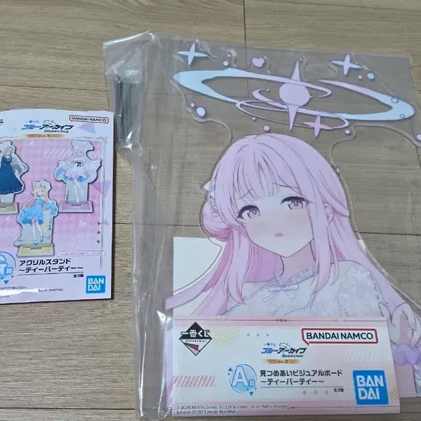 [BUNJANG] Blue Archive Mika Kuji Acrylic Stand & Visual Board Set / 블루아카이브 미카 쿠지 아크릴