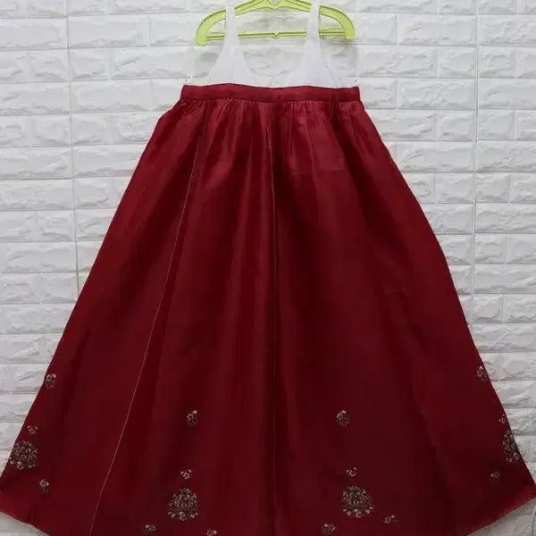 [BUNJANG] Traditional Korean Hanbok Skirt (Women's Size 77-88, Height 160-165cm) / 203 한복치마 전통 여성77-88 키 160-165/창고갤러리