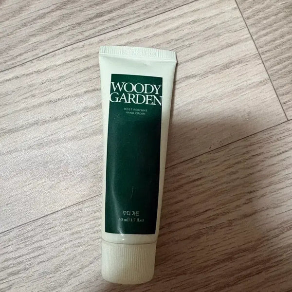 [BUNJANG] Daiso Woody Scent Hand Cream 50ml / 다이소 우디향 핸드크림 팝니다