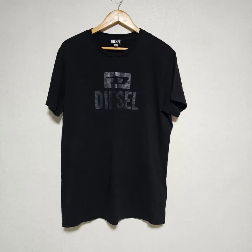 [BUNJANG] Diesel Original Short Sleeve T-Shirt Size 105 / 구매시덤)디젤정품 반팔티105사이즈