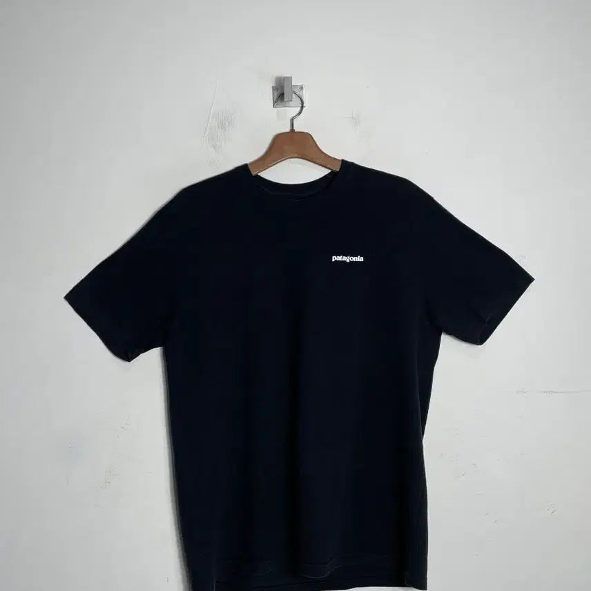 [BUNJANG] Patagonia Black T-shirt / 파타고니아 반팔티 검정색