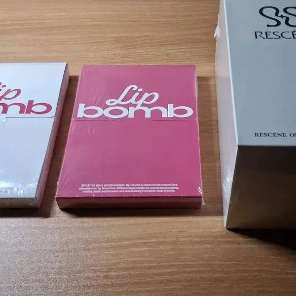 [BUNJANG] RESCENE Official Lightstick Sealed + Lip Balm Album 2 Types Sealed / 리센느 공식 응원봉 미개봉 + 립밤 미개봉 앨범 2종
