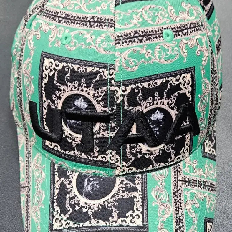 [BUNJANG] UTAA Neon Baroque Golf Cap (Green) / [오염없이상태좋음]유타(UTAA) 네온 바로크 골프 캡  (그린) Free