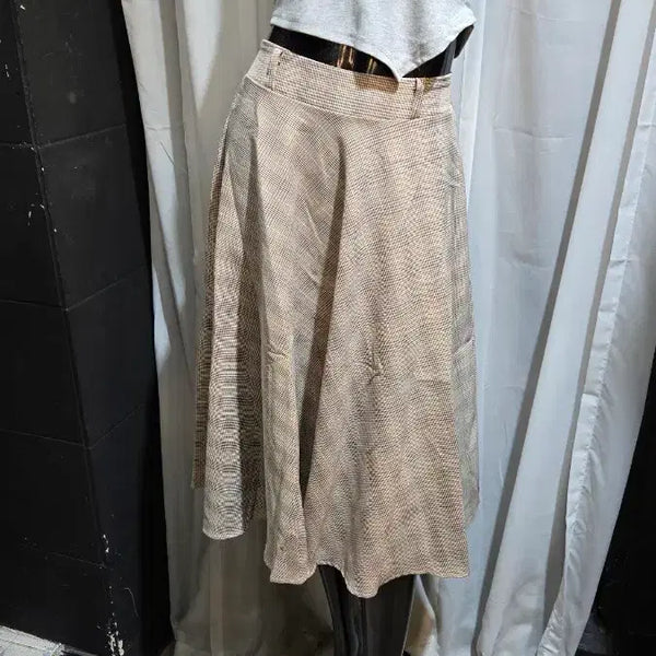 [BUNJANG] A-Line Check Long Skirt with Back Waistband / 허리뒷밴딩 A라인 체크 롱스커트