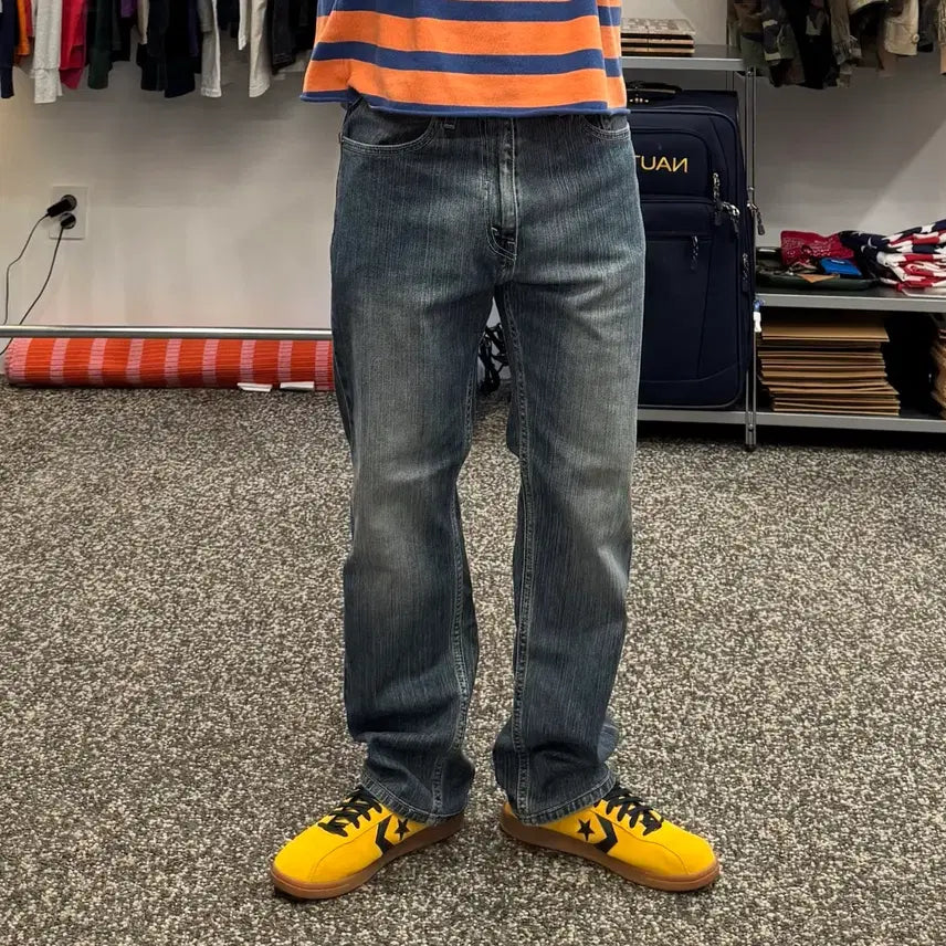 [BUNJANG] Levi's 505 Blank Tab Straight Jeans (Size 33) / [33] 리바이스 505 블랭크탭 스트레이트 진