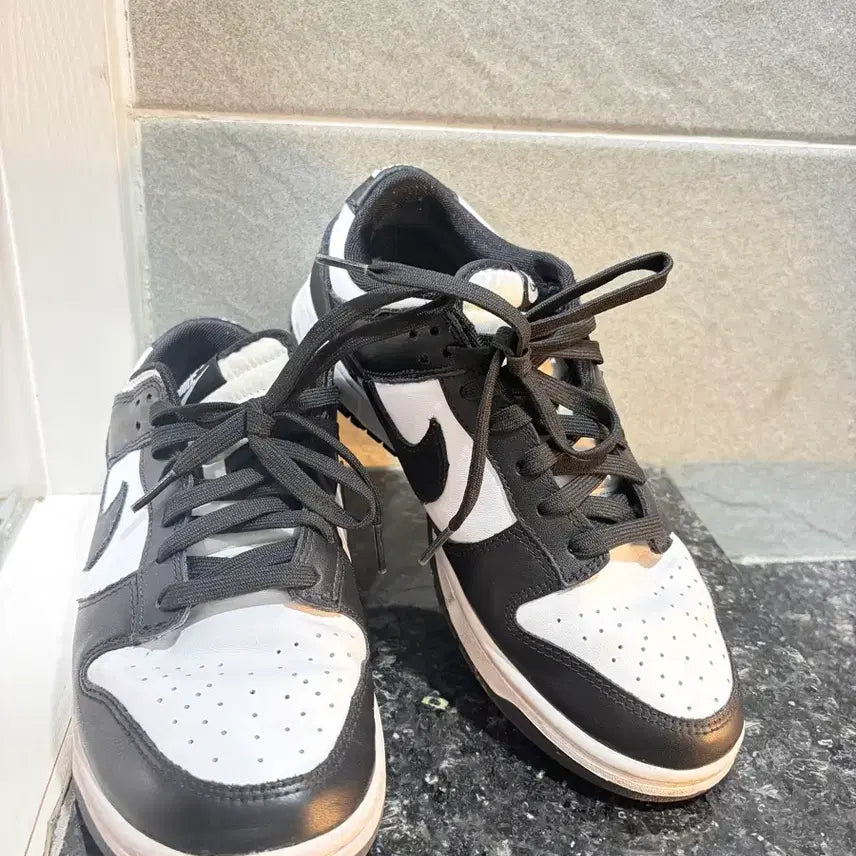 [BUNJANG] Nike Dunk Low Black White / 나이키 덩크 로우 블랙 화이트 270