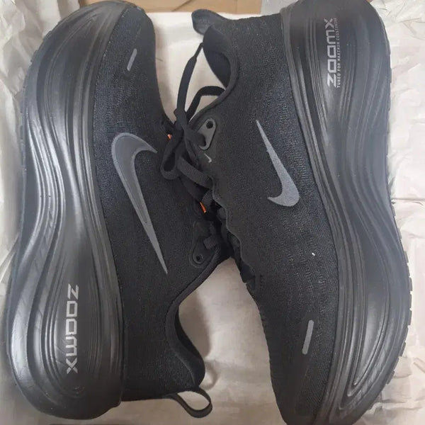 [BUNJANG] Nike Women's WMNS VOMERO PLUS Running Shoes / 나이키 여성 러닝화