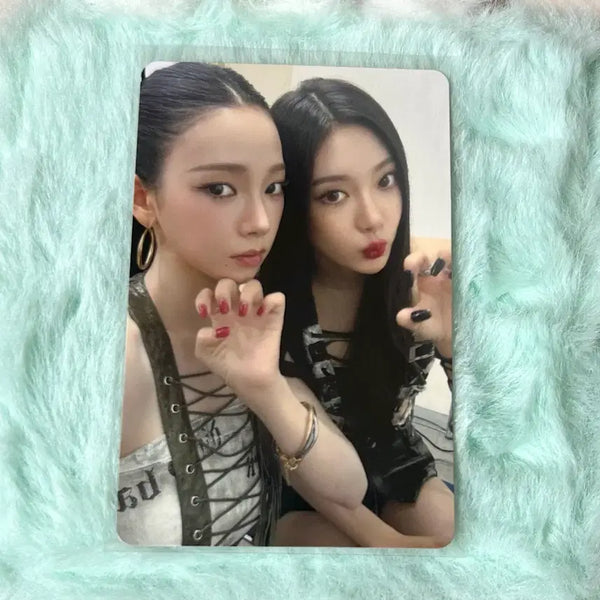 [BUNJANG] aespa Karina Ningning Japan Tour Venue Limited Lucky Draw Photocard / 에스파 일본 투어 회장한정 cd 구입 특전 카리나 닝닝 유닛 포카 양도