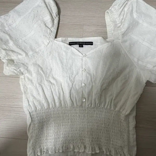[BUNJANG] Guess White Short-Sleeve Blouse / 게스 반팔 블라우스 흰색