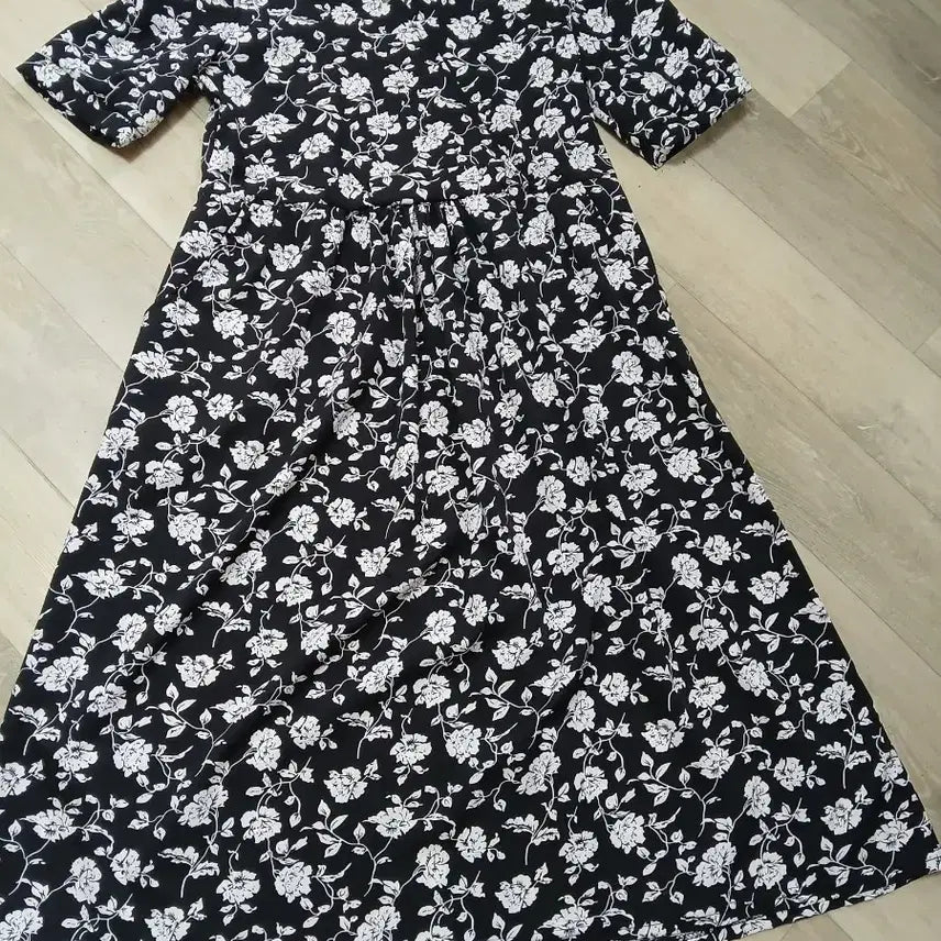 [BUNJANG] Black Flower Pattern Dress / 블랙 플라워 패턴 원피스55
