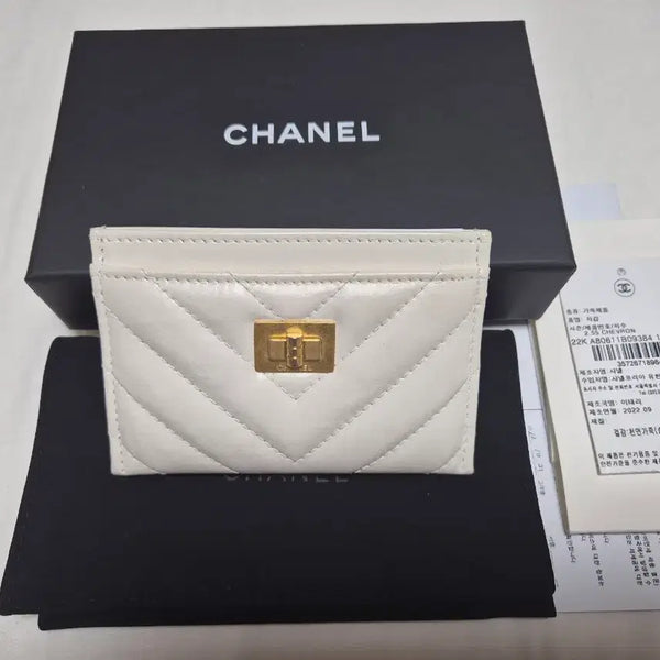 [BUNJANG] Chanel 2.55 Card Holder White Gold Hardware / 샤넬 2.55 카드지갑 / 화이트 / 금장