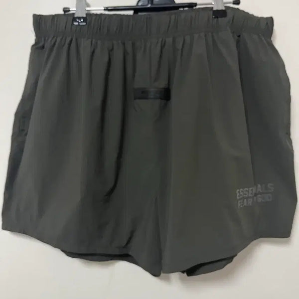 [BUNJANG] Fear of God Essentials Nylon Running Shorts / 피어오브갓 에센셜 나일론 러닝 쇼츠