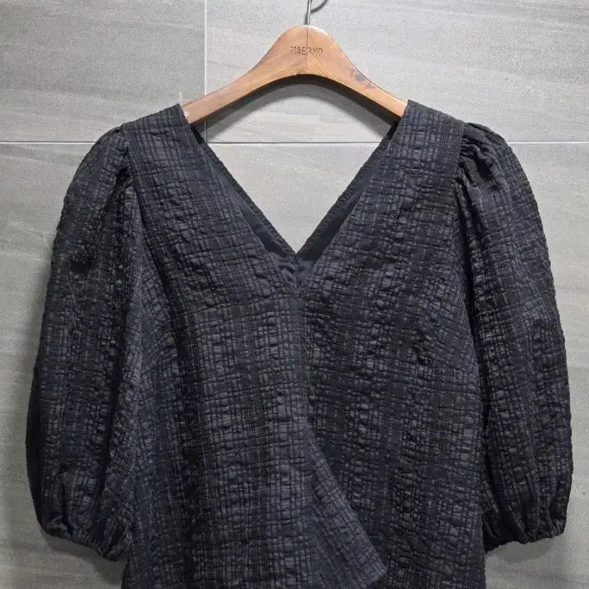 [BUNJANG] SIE Celina Puff Blouse Rayon Blend / SIE 시에 ,  마  레이온혼방   셀리나 퍼프 블라우스 , 거의 새상품