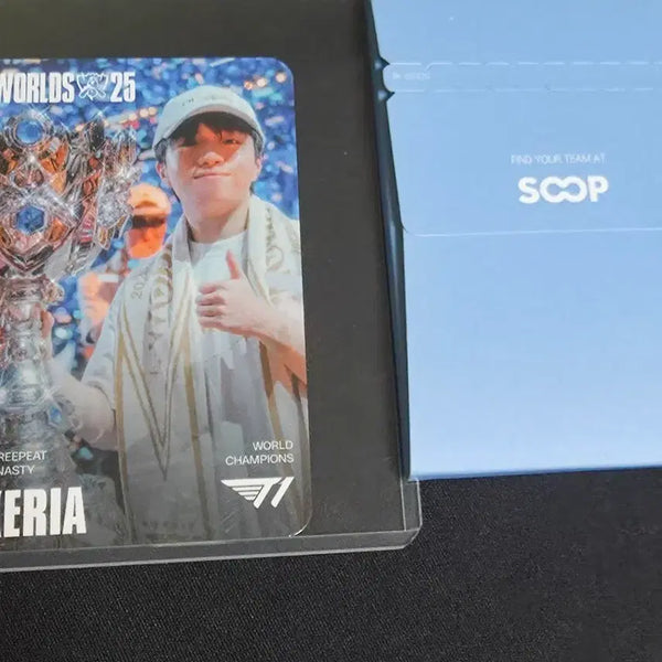 [BUNJANG] T1 Faker 25 Worlds Championship Photocard / T1 케리아 25월즈 우승 포토카드