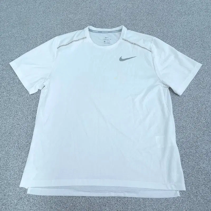 [BUNJANG] Nike 22SS XL T-Shirt / XL 22SS 나이키 반팔 티 | 0717C16