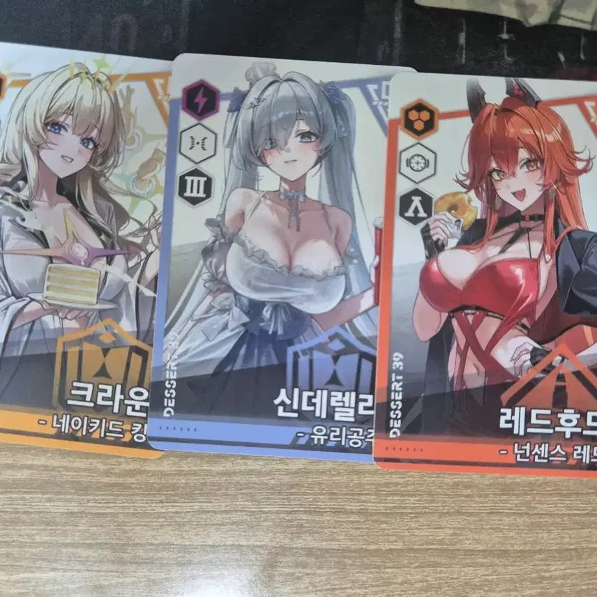 [BUNJANG] DESSERT 39 Photocard Set (Crown, Cinderella, Red Riding Hood) / DESSERT 39 카드 3종 (크라운, 신데렐라, 레드후드)