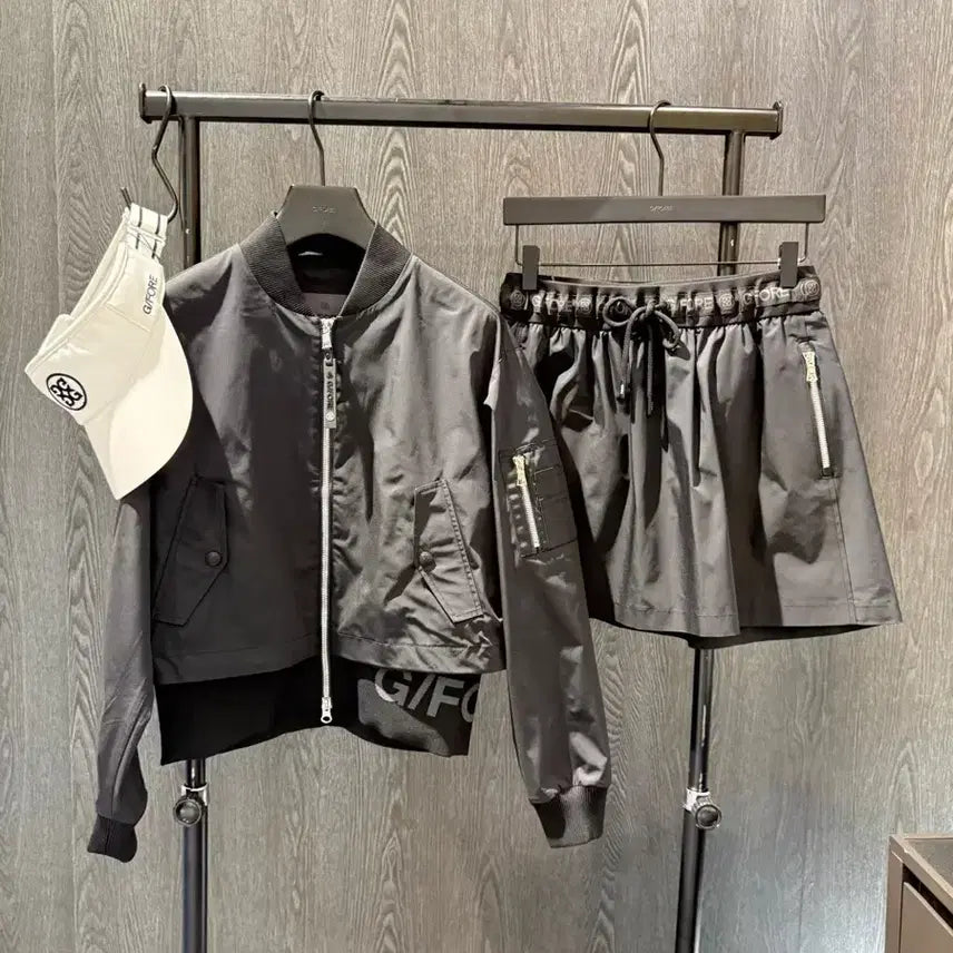 [BUNJANG] Women's Golf Windbreaker Jacket Black / 여성 골프 바람막이 자켓 블랙