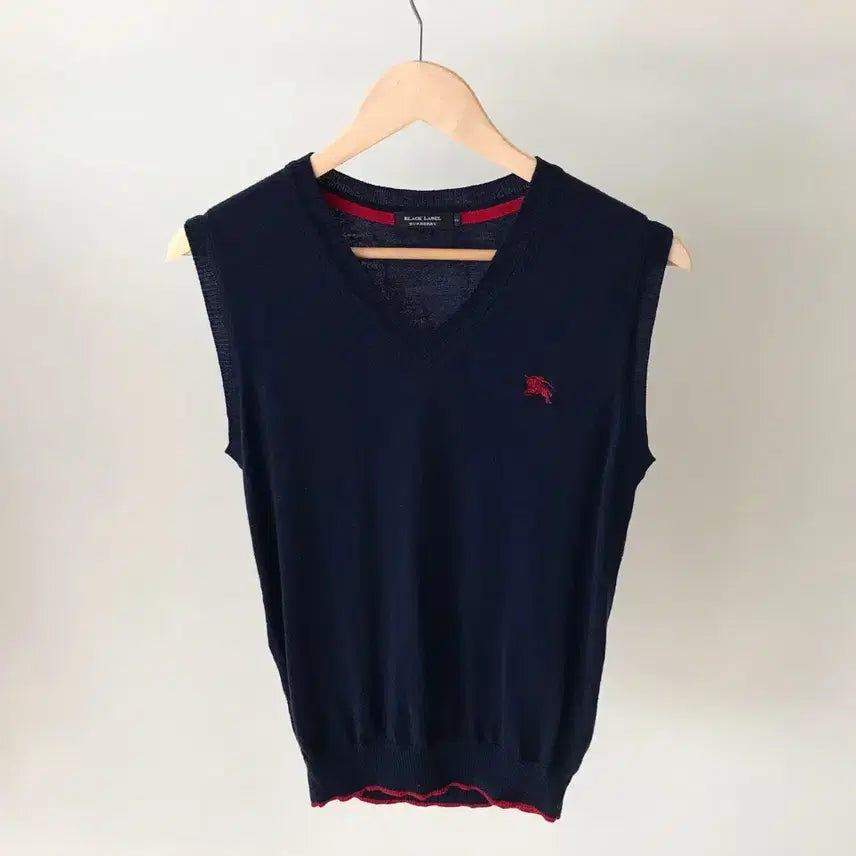 [BUNJANG] Burberry Logo V-Neck Knit Vest / 버버리 로고 브이넥 니트 조끼 베스트