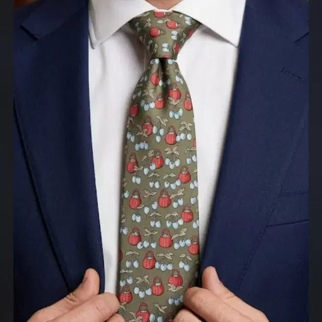 [BUNJANG] Hermès Cherry Pattern Necktie Green / 에르메스 체리 패턴 넥타이 그린