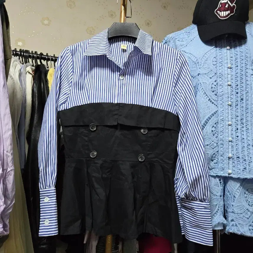 [BUNJANG] Blue Stripe Black Combination Shirt / 블루 스트라이프 블랙 배색 셔츠