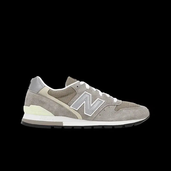 [BUNJANG] New Balance 996 Grey Sneakers (Size 240) / [240]뉴발란스 996 그레이 새상품