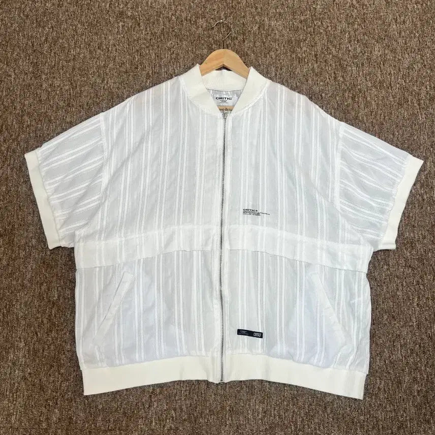 [BUNJANG] Critic White Stripe Short Sleeve Zip-Up XL / 크리틱 화이트 스트라이프 반팔 집업 XL