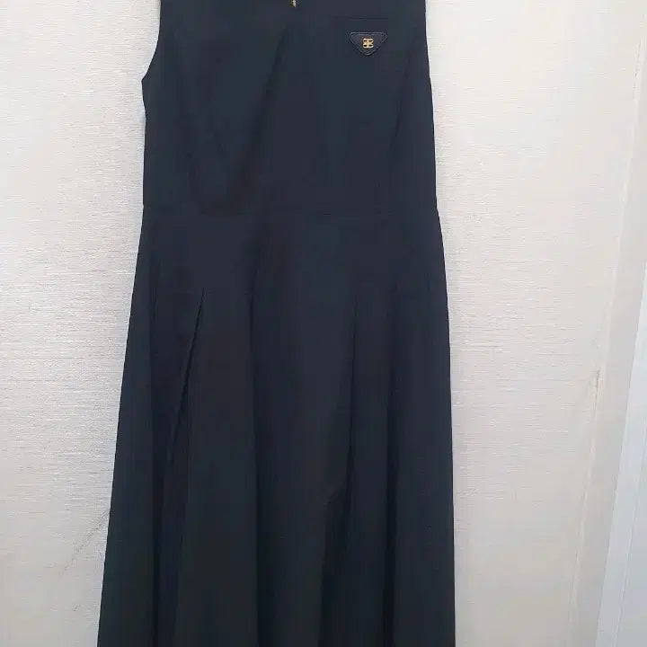 [BUNJANG] Olivia Lauren Black Long Dress with Gold Zipper and Logo Detail / 올리비아로렌 원피스