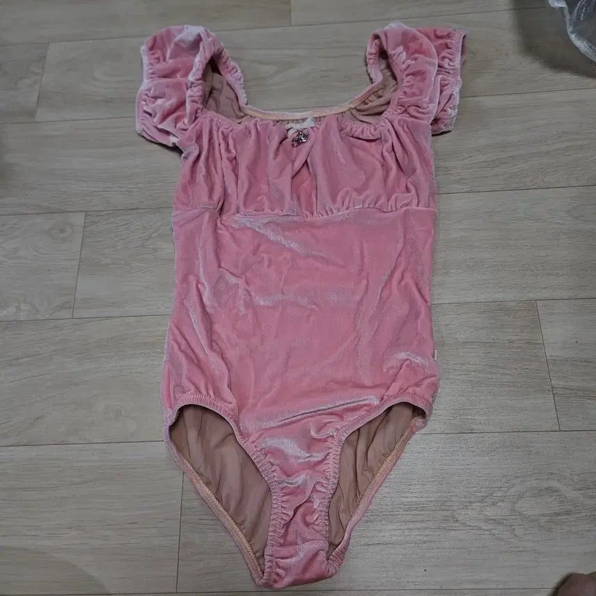 [BUNJANG] The Silhouette V Leotard Velvet Pink Size S / 더실루엣뜨 레오타드 벨벳 핑크