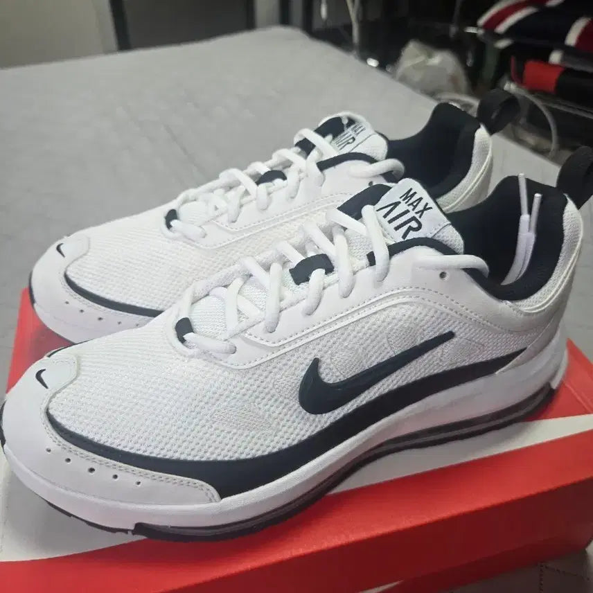[BUNJANG] Nike Air Max AP Sneakers (275) / 나이키운동화  에어맥스 ap 275 새상품
