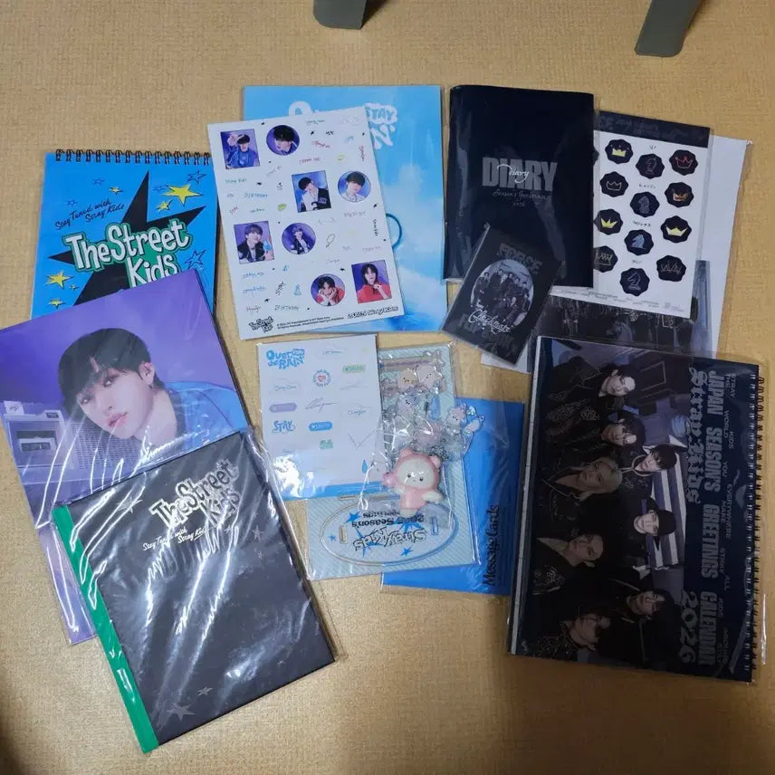 [BUNJANG] Stray Kids 2026 Season's Greetings Calendar Album Photobook Photocard Set / 스트레이키즈 굿즈 캘린더 시즌그리팅 앨범 포토북 포카