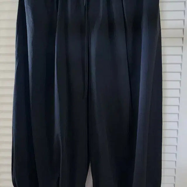 [BUNJANG] Black Culottes Pants with Frill Detail / 블랙 큐롯 팬츠