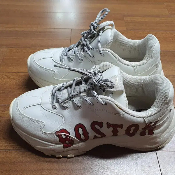 [BUNJANG] Boston Logo White Sneakers Size 250 / 화이트 스니커즈 BOSTON 로고 250