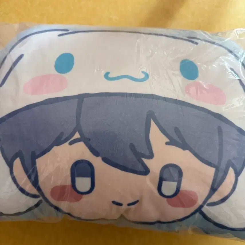 [BUNJANG] PLAVE Sanrio Collaboration Yejun Cushion & Lightstick Metal Charm Set / 플레이브 산리오 예준 쿠션, 응원봉 메탈참