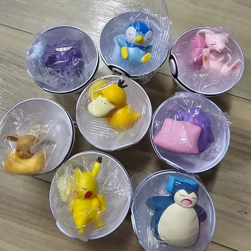 [BUNJANG] Pokemon Monster Ball Drinks Figure 8-Piece Set / 포켓몬 몬스터볼 음료 피규어 8종세트