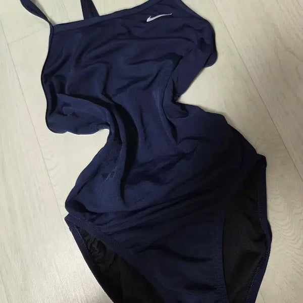 [BUNJANG] Nike Racerback 28 Swimsuit / 나이키 레이서백 28