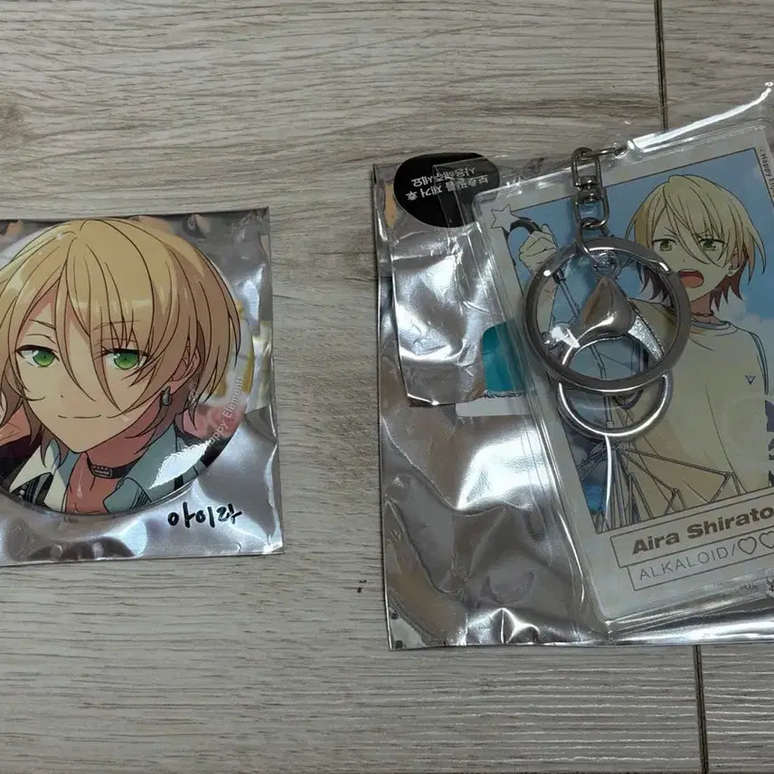 [BUNJANG] Ensemble Stars! Aira Acrylic Charm & Ibara C&A Celadon Porcelain / 앙스타 아이라 애니플러스 아크릴키링 이베코레 캔뱃지 양도