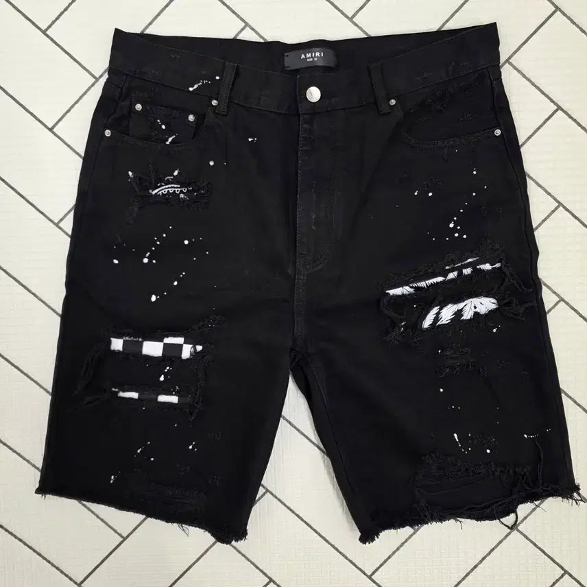 [BUNJANG] Amiri Paint Splatter Patchwork Denim Shorts (Size 33) / 아미리 페인트 스플래터 패치워크 청반바지.   싸이즈 33
