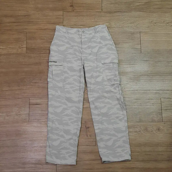 [BUNJANG] New Era Camo Cargo Pants Size 34-35 / 뉴에라 카모바지 34,35사이즈