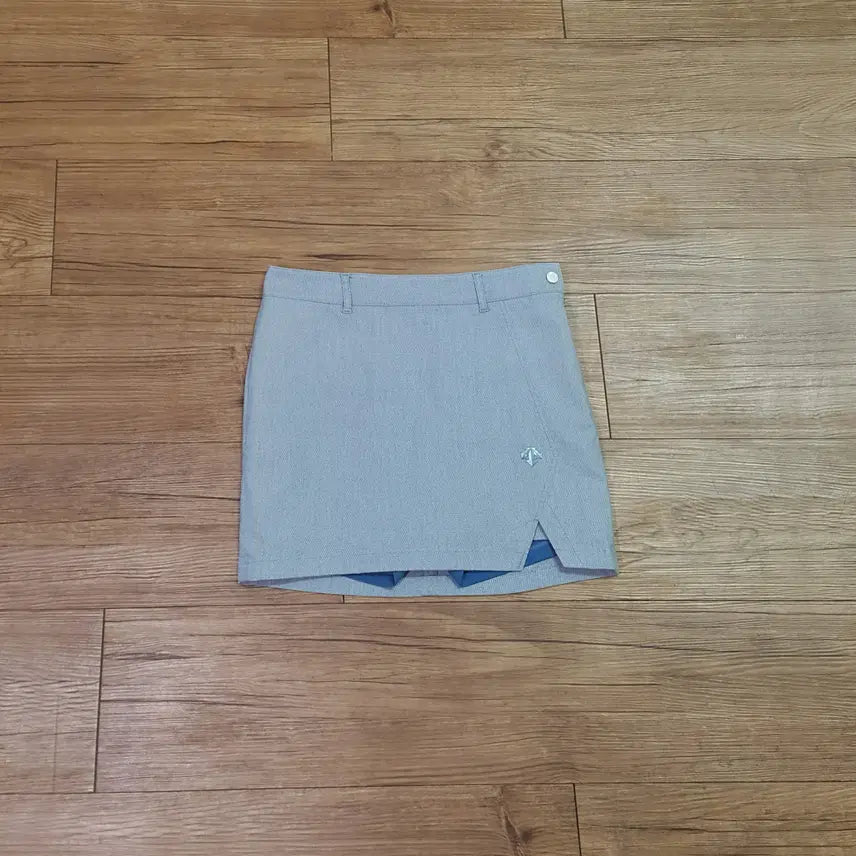 [BUNJANG] Descente Golf Skirt Size M / 데상트 골프 스커트 67,M사이즈