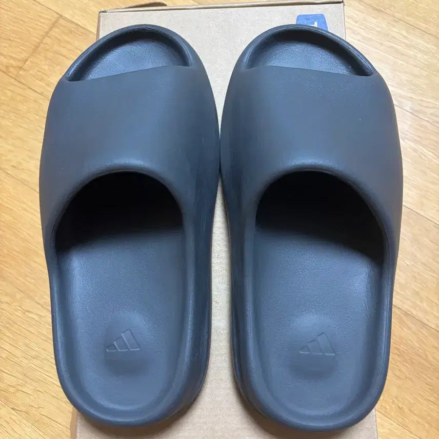 [BUNJANG] Adidas Yeezy Slide Black / (1회착) 아디다스 이지슬라이드 블랙 245