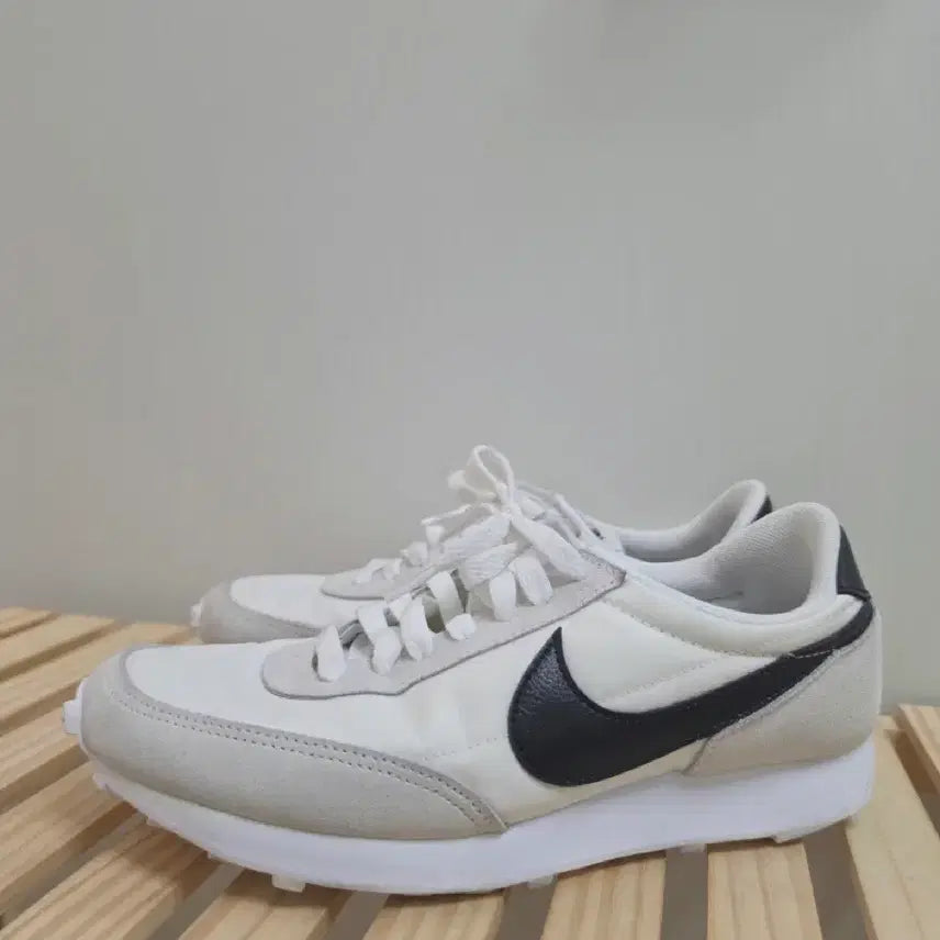 [BUNJANG] Nike Daybreak Summit Sneakers / 240나이키 데이브레이크 서밋  -1231
