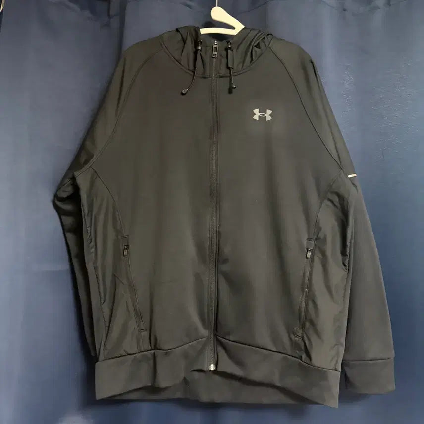 [BUNJANG] Under Armour Black Hooded Zip-Up Jacket / 언더아머 후드 집업 검정