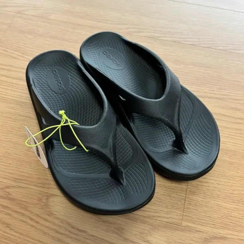 [BUNJANG] OOFOS OOFos Thong Sandals EU39 Black / 우포스 쪼리 EU39사이즈